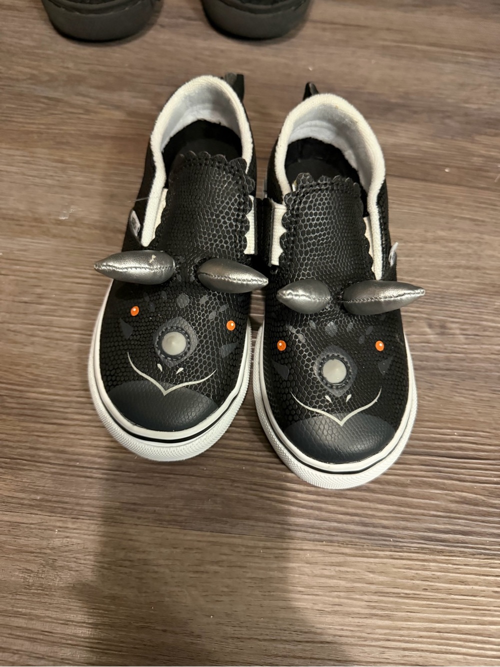 Kids Black VANS- Dino Slip-On Sneakers- size 10- nwt